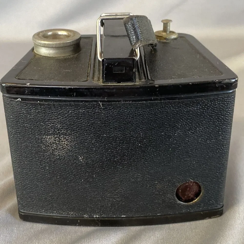 Vintage 1940's Brownie Flash Six-20 Camera Untested Retro Photography Display